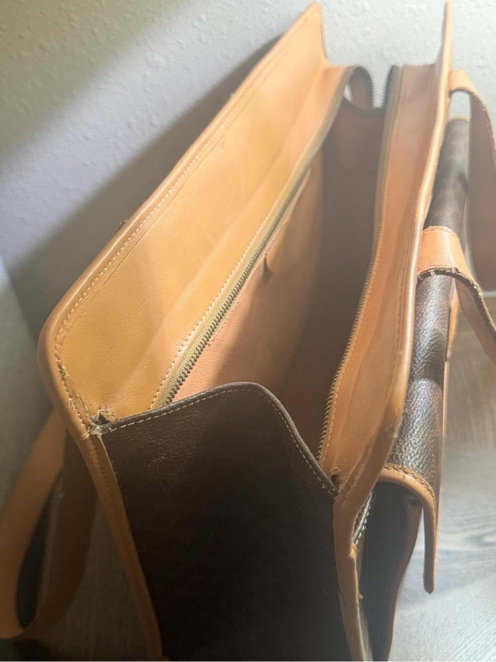 Authentic Celine Classic Brown Tan Leather-Trim tote - Picture 2 of 16